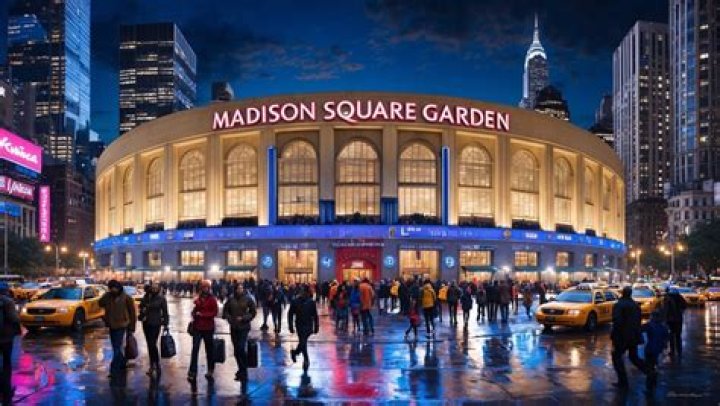 How Big is Madison Square Garden: A Comprehensive Guide to the Iconic Venue
