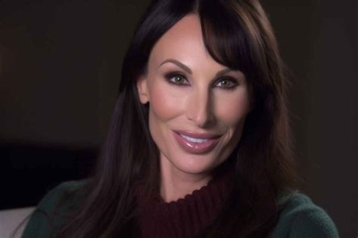 Molly Bloom: The Remarkable Journey of the Woman Who Revolutionized Poker
