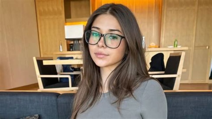 Sophie Rain Leaked Photos: A Comprehensive Analysis and Ethical Perspective